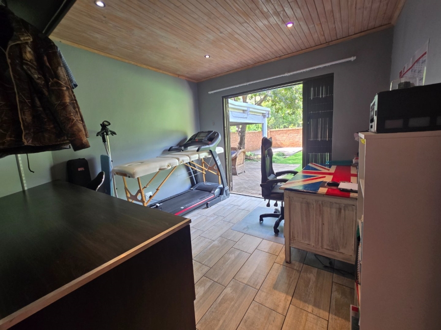 3 Bedroom Property for Sale in Pentagon Park Free State